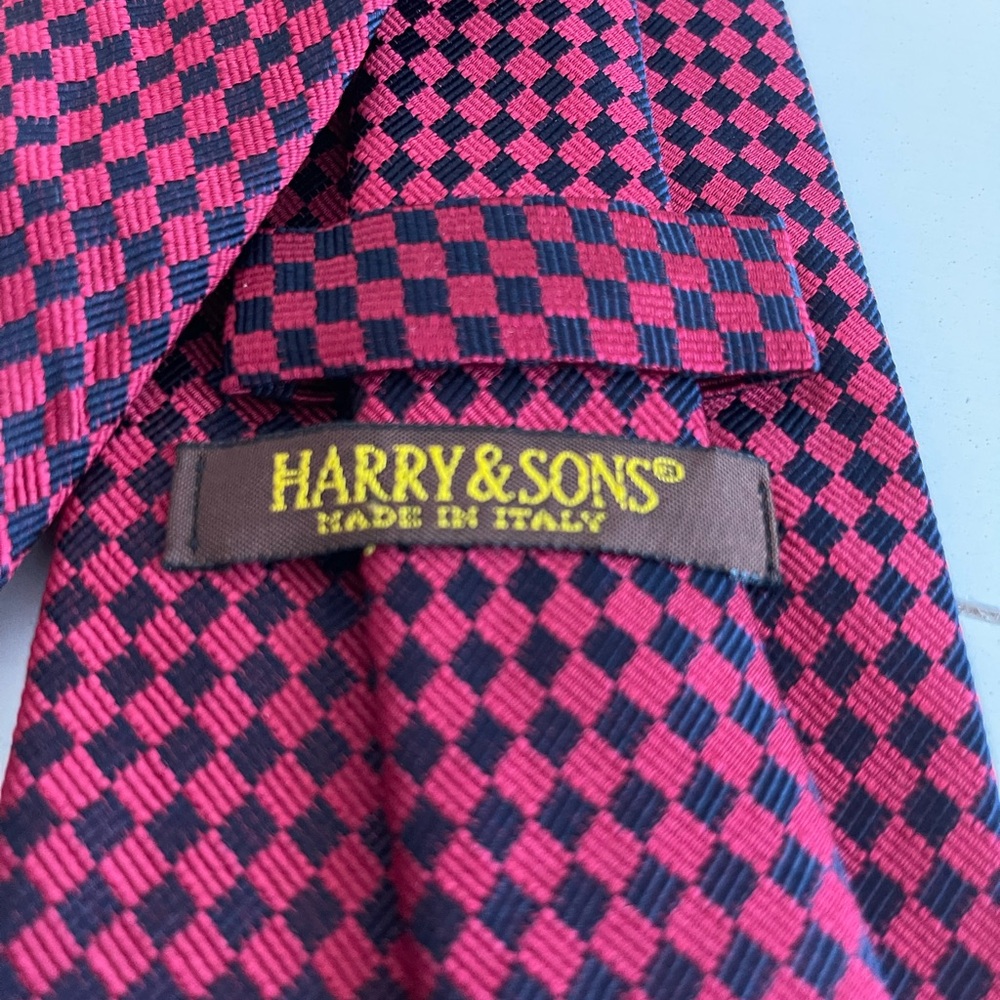 Harry & Sons silk tie